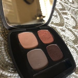 Bare Minerals. The Happy Place